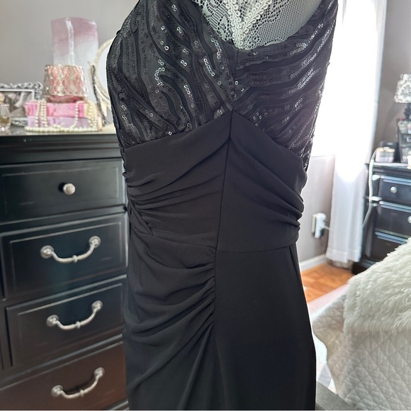 David Meister Black Sequin Bodice Cocktail Sheath Dress Size 6 (EUC) - Picture 7 of 16